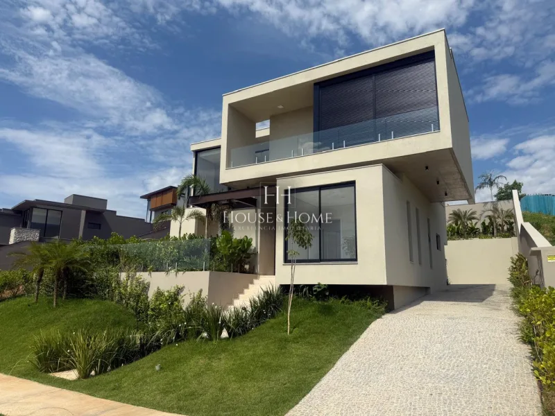 Casa à venda com 429,15m² com 4 suítes no condomínio Vila dos Pinheiros em Indaiatuba/SP.