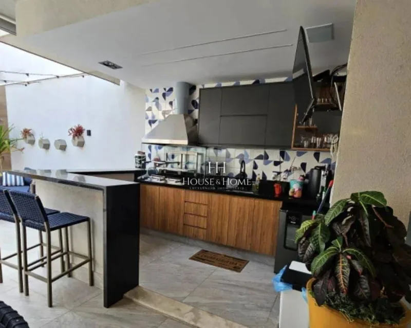 Casa Térrea - 4 quartos / suites - Condominio Maria José - Esplanada