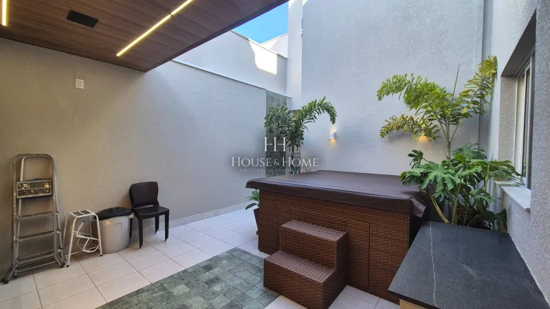 Casa Sobrado à venda com 3 suites, Spa - Cond. Montreal em Indaiatuba/SP