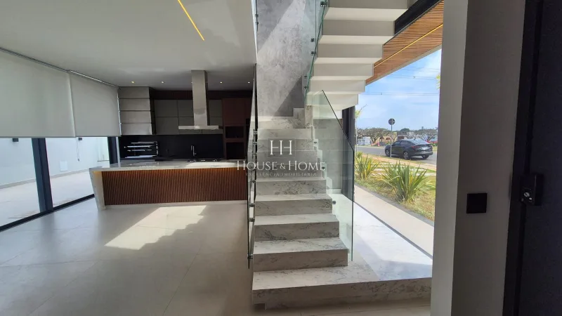 Casa à venda com 3 suites 230m² Cond. Sapezal em Indaaituba/SP