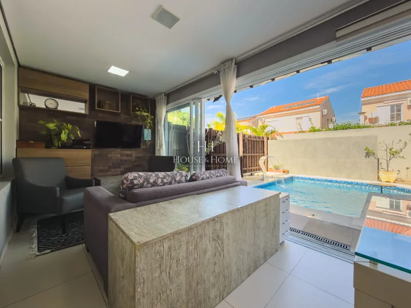 Casa Sobrado à venda 3 quartos / 1 suite com Piscina - Cond. Casa Bela em Indaiatuba/SP