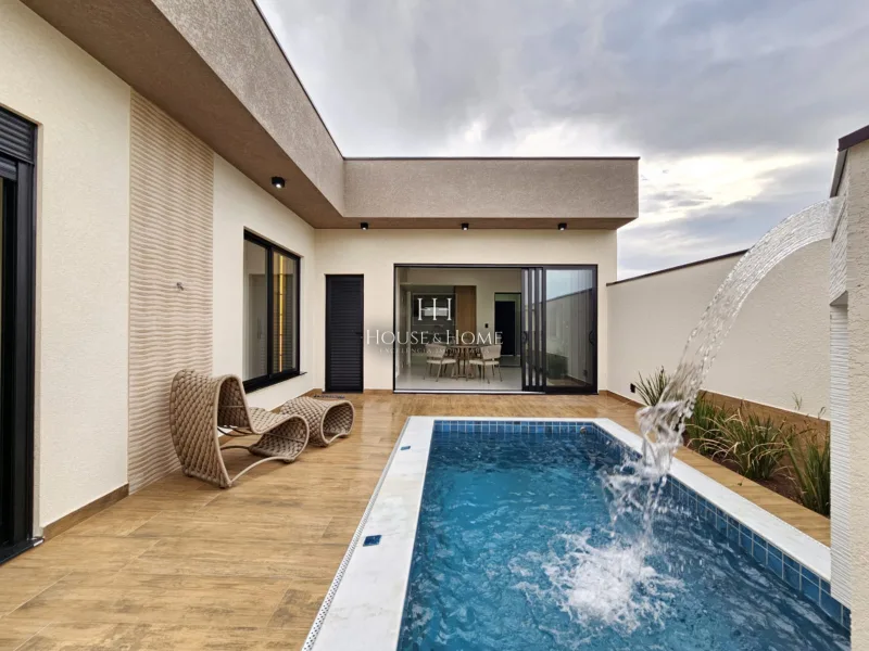 Casa à venda 3 suites - Piscina - }Cond. Dona Maria Candida em Indaiatuba/SP