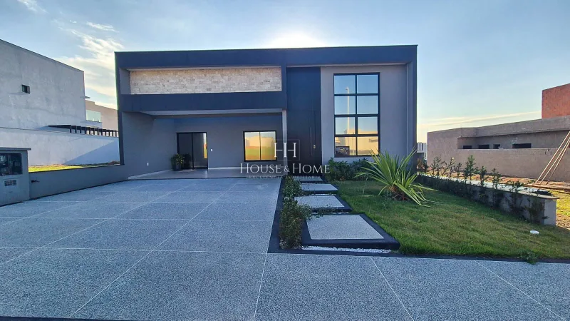 Casa à venda com 3 suites, picina em Indaiatuba /SP