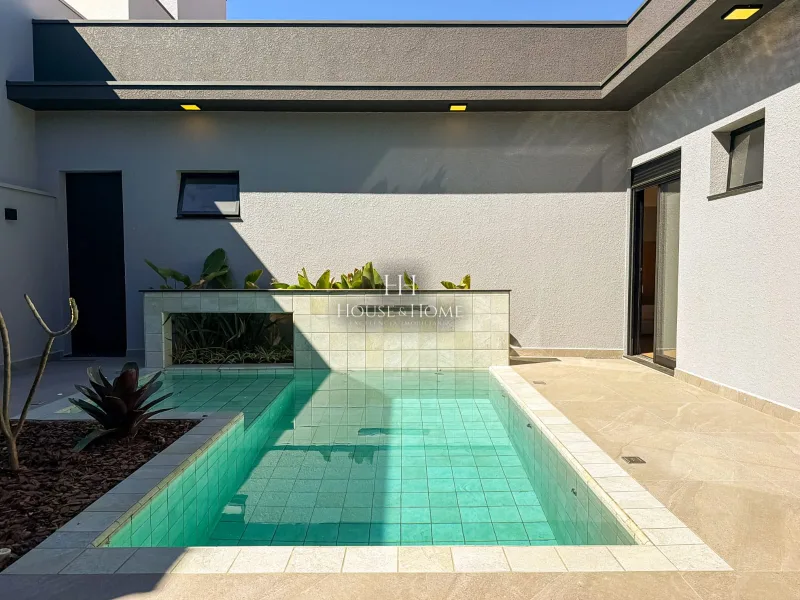 Casa à venda 3 suites - Piscina - cond. Dona Maria Candida em Indaiatuba/SP