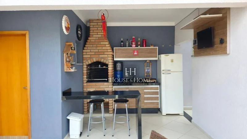 Casa Térrea, com Piscina á Venda 3 Suítes, no bairro Jd. Europa II, em Indaiatuba/SP.