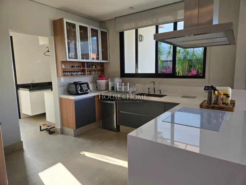 Casa Sobrado à venda 3 suites - Condominio Dona Maria Jose em Indaiatuba/SP
