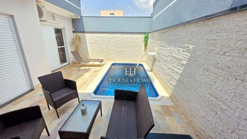 Casa Térrea, com Piscina á Venda 3 Suítes, no bairro Jd. Europa II, em Indaiatuba/SP.