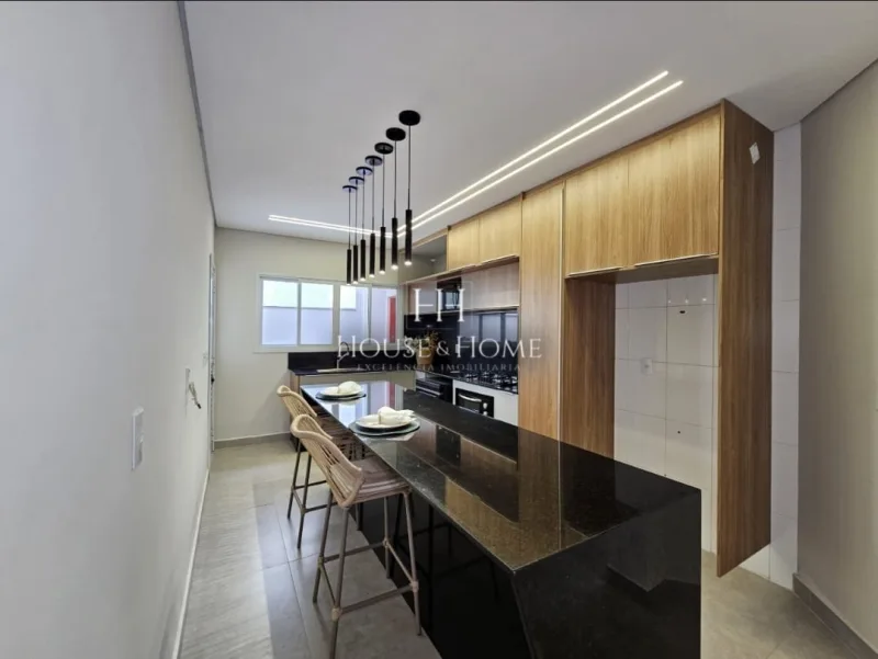 Casa à venda com 3 suites - Condominio Vila Romana em Indaiatuba/SP