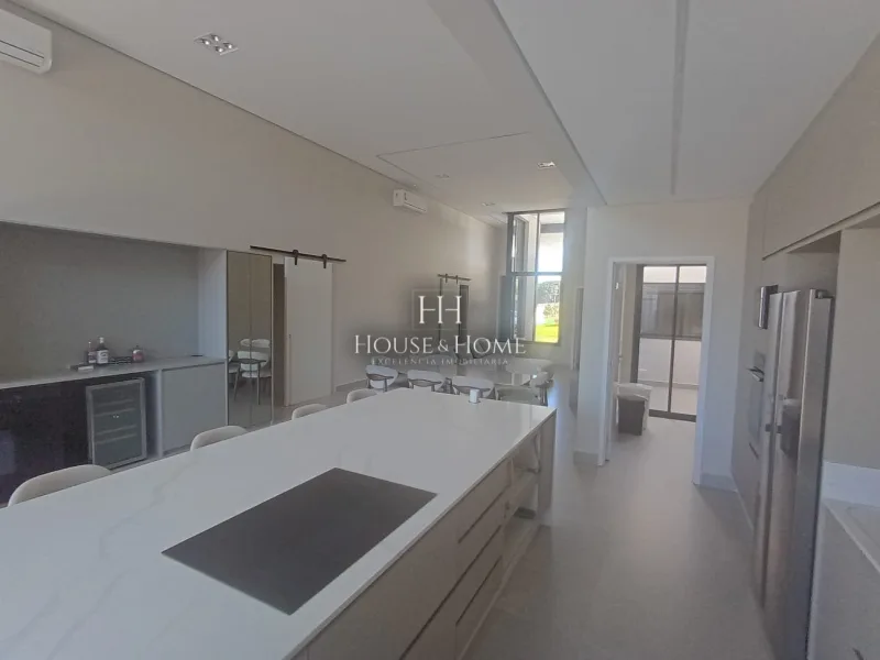 Casa Térrea com 3 quartos sendo 3 suítes  - Condomínio Sapezal Indaiatuba SP