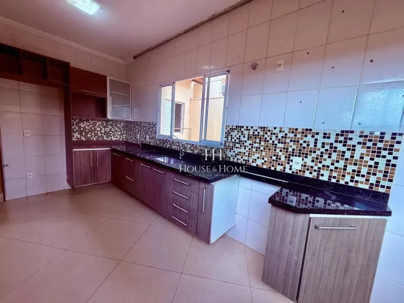 Casa Térrea à Venda 2 quartos sendo 1 suíte – Condomínio Villaggio di Itaici, bairro Itaic