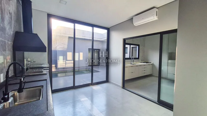 Casa à venda com 3 suites, picina em Indaiatuba /SP