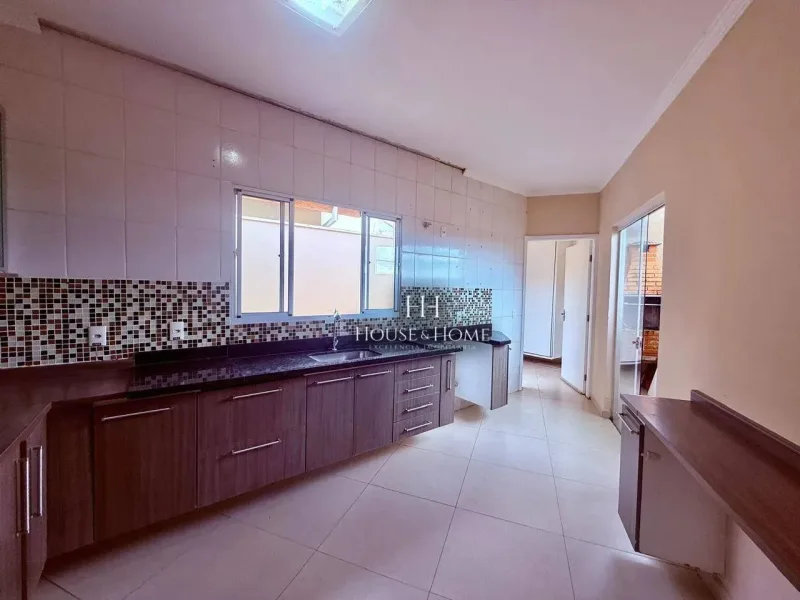 Casa Térrea à Venda 2 quartos sendo 1 suíte – Condomínio Villaggio di Itaici, bairro Itaic