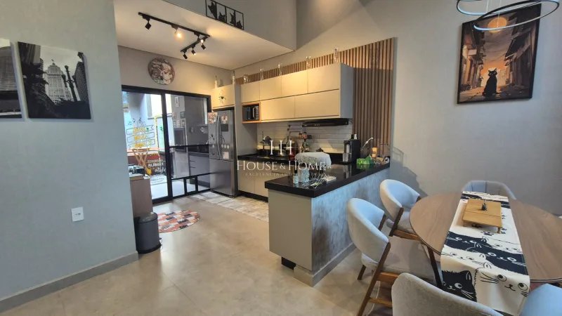 Casa à venda 105m² -PORTEIRA FECHADA - 3 quartos 1 suite - Spa - Vila Ytu - Jd dos Imperio