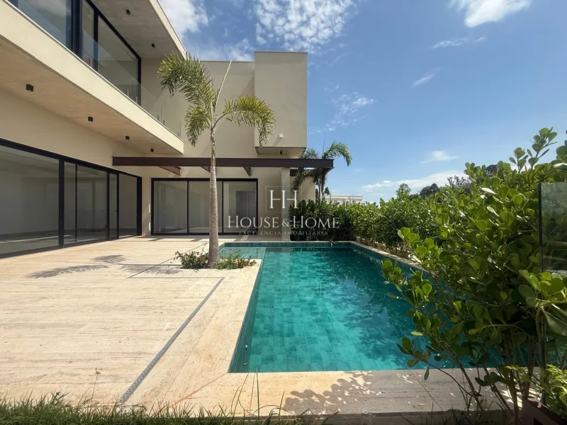 Casa à venda com 429,15m² com 4 suítes no condomínio Vila dos Pinheiros em Indaiatuba/SP.