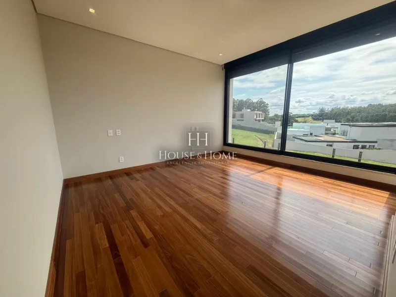 Casa à venda com 429,15m² com 4 suítes no condomínio Vila dos Pinheiros em Indaiatuba/SP.