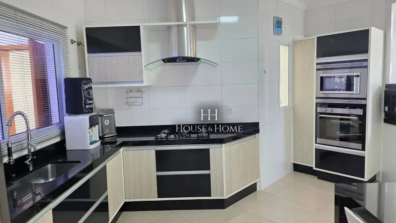 Casa Térrea, com Piscina á Venda 3 Suítes, no bairro Jd. Europa II, em Indaiatuba/SP.