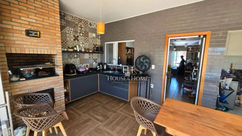Casa á Venda Villa Rica 3 quartos sendo 1 com suíte, Piscina