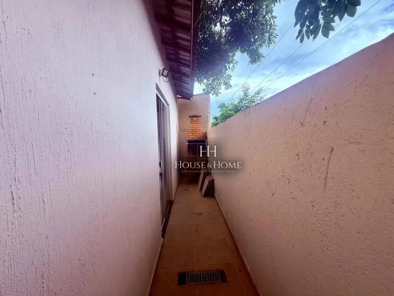Casa Térrea à Venda 2 quartos sendo 1 suíte – Condomínio Villaggio di Itaici, bairro Itaic