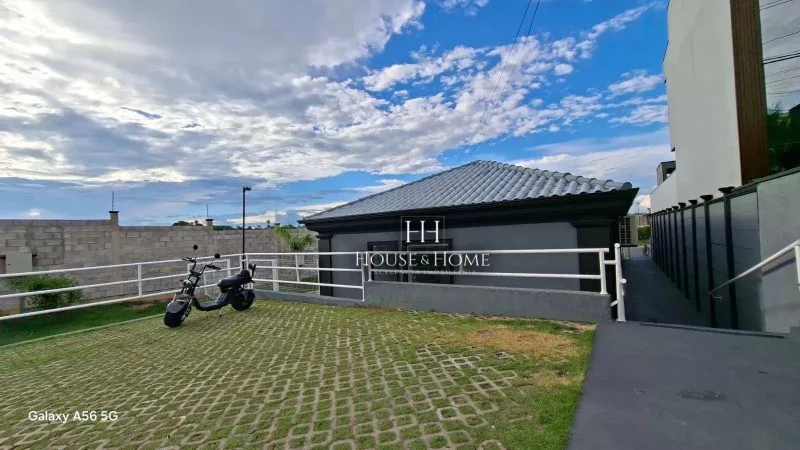 Sobrado á Venda , 3 Quartos, sendo 1 suíte e 2 demi-suites, no condomínio Vila Paraty, em 