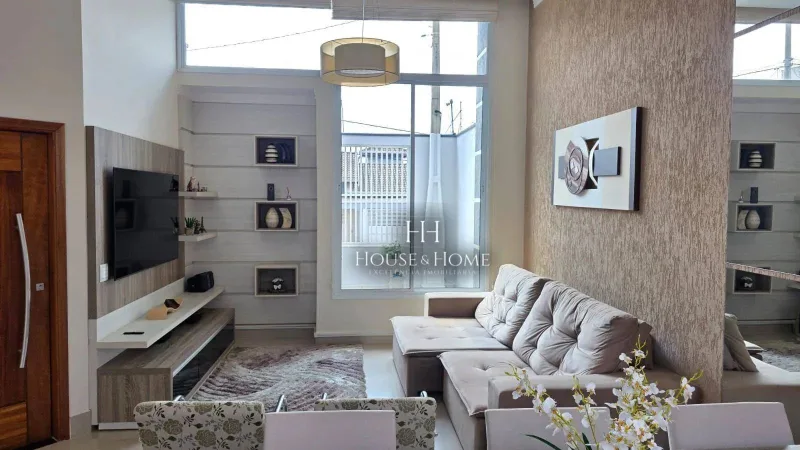 Casa Térrea, com Piscina á Venda 3 Suítes, no bairro Jd. Europa II, em Indaiatuba/SP.