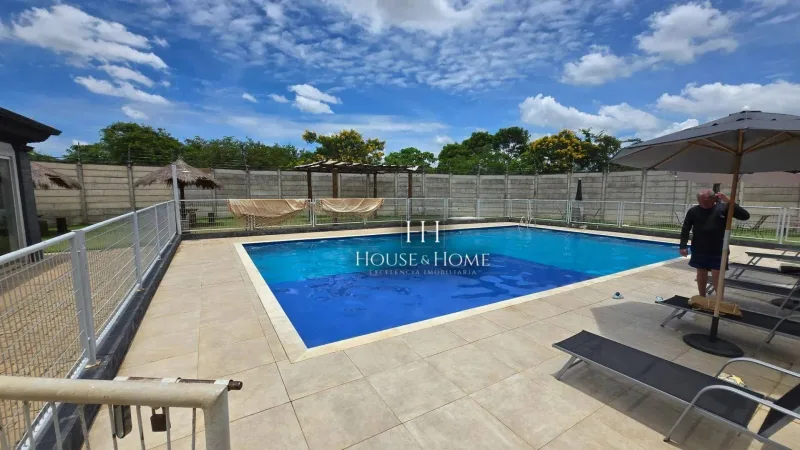 Casa á Venda Villa Rica 3 quartos sendo 1 com suíte, Piscina