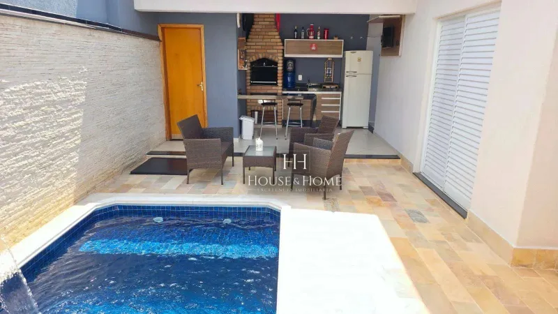 Casa Térrea, com Piscina á Venda 3 Suítes, no bairro Jd. Europa II, em Indaiatuba/SP.