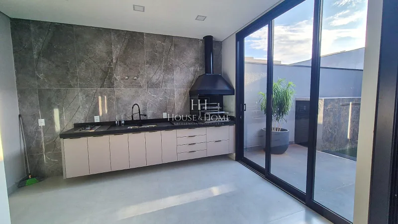 Casa à venda com 3 suites, picina em Indaiatuba /SP