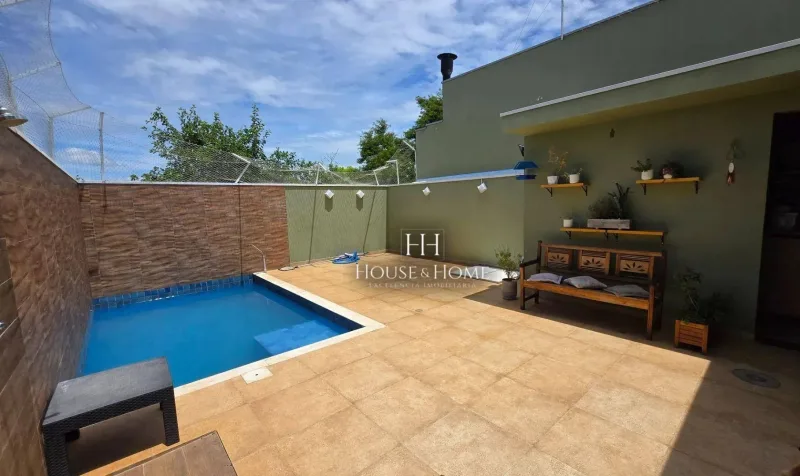 Casa á Venda Villa Rica 3 quartos sendo 1 com suíte, Piscina