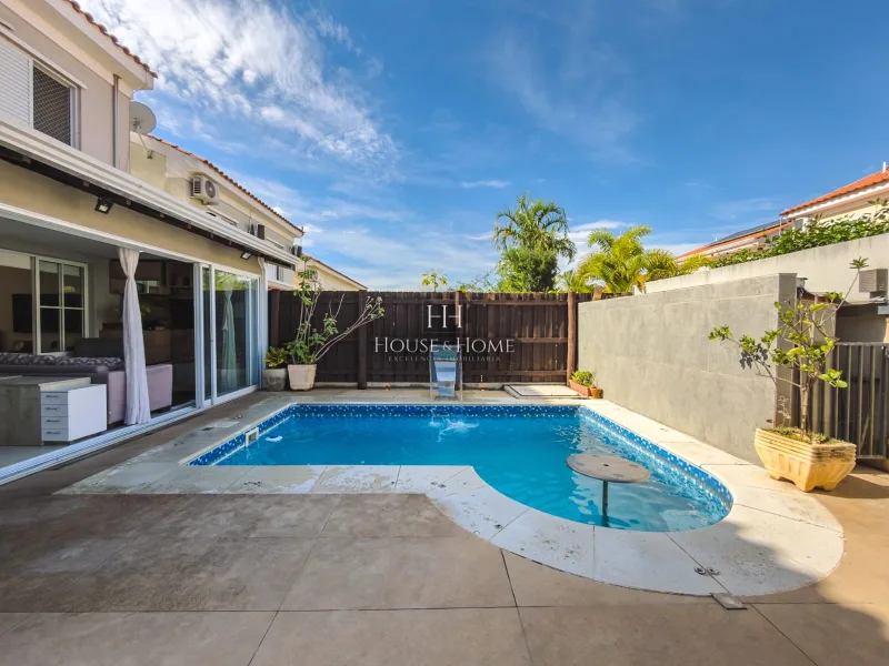 Casa Sobrado à venda 3 quartos / 1 suite com Piscina - Cond. Casa Bela em Indaiatuba/SP