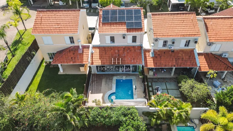 Casa Sobrado à venda 3 quartos / 1 suite com Piscina - Cond. Casa Bela em Indaiatuba/SP