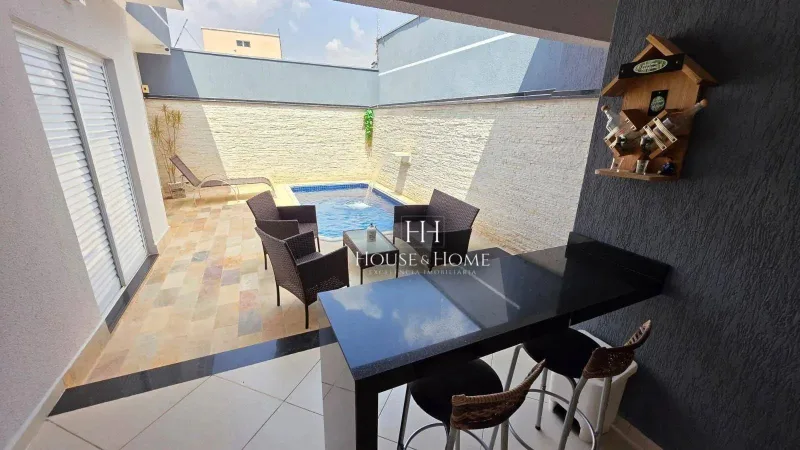 Casa Térrea, com Piscina á Venda 3 Suítes, no bairro Jd. Europa II, em Indaiatuba/SP.
