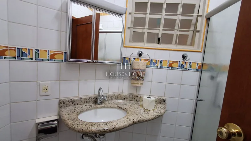 Casa térrea próxima ao centro