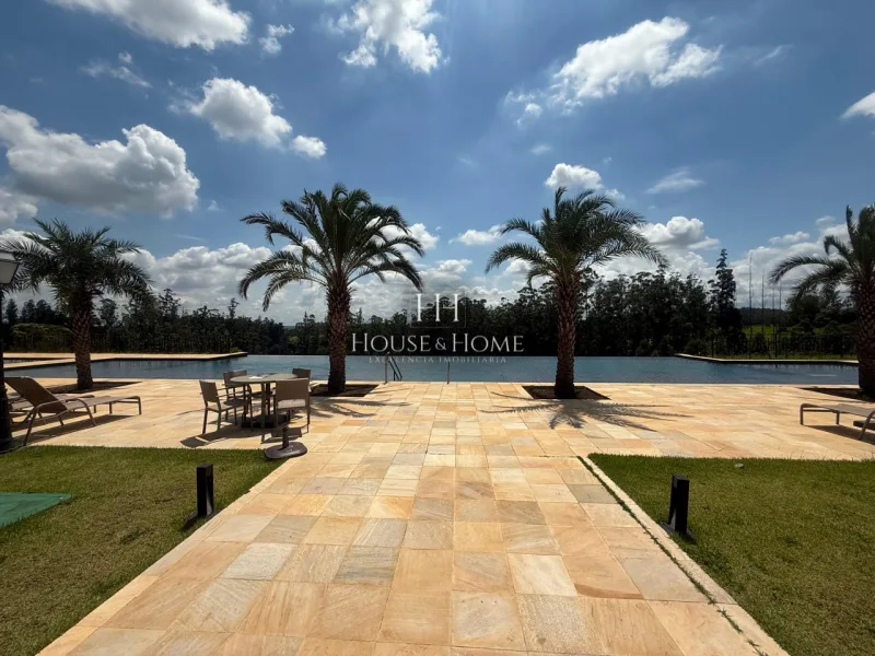 Casa à venda com 429,15m² com 4 suítes no condomínio Vila dos Pinheiros em Indaiatuba/SP.