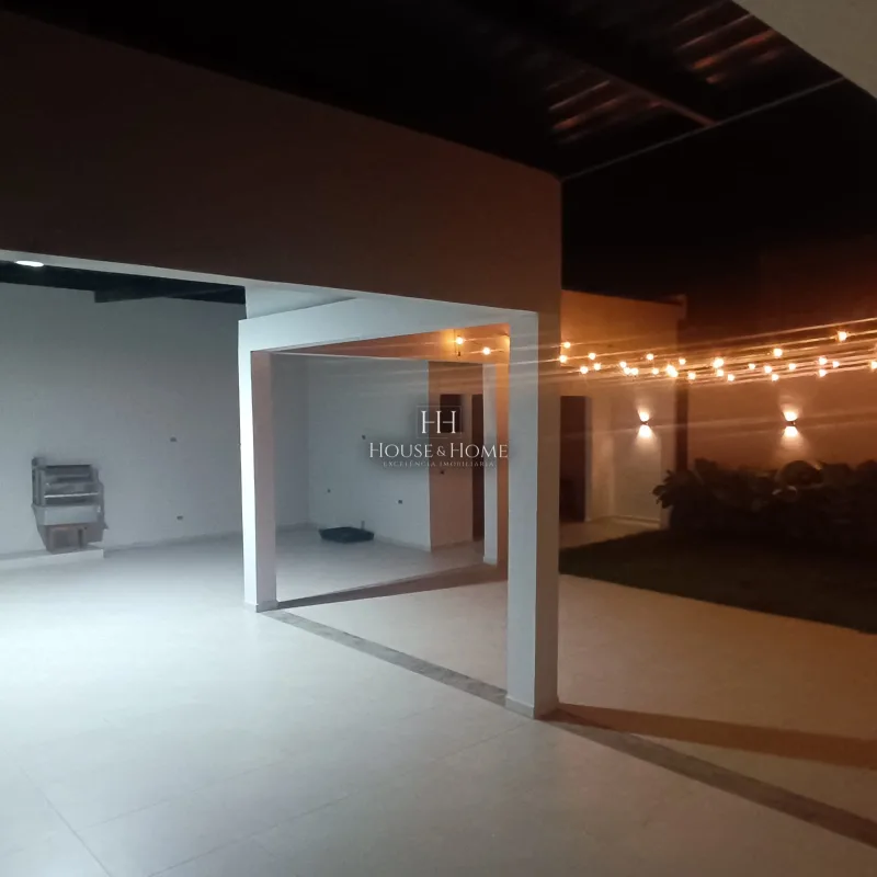 Casa à venda em Salto/SP 3 quartos 1 suite
