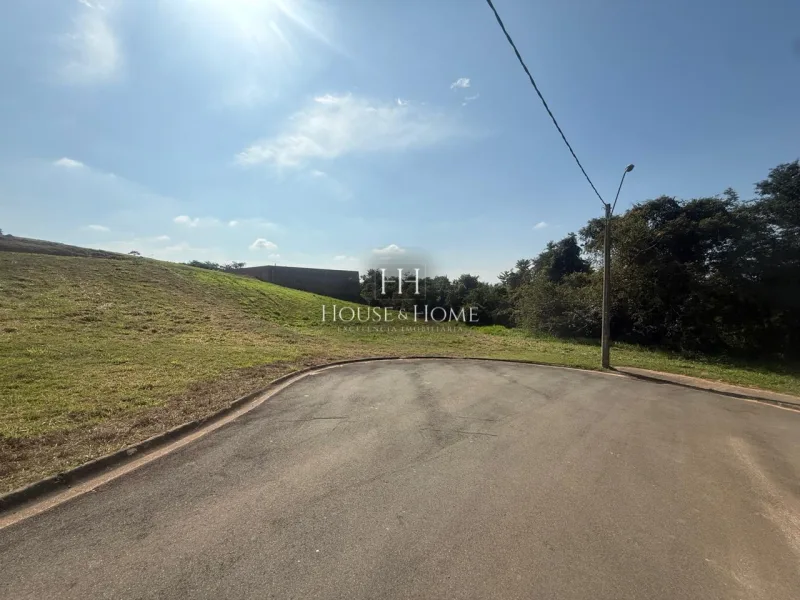 Terreno à Venda no condomínio Quintas da Terracota em Indaiatuba/SP com 1298 metros.