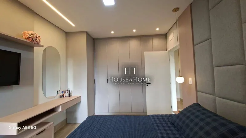 Sobrado á Venda , 3 Quartos, sendo 1 suíte e 2 demi-suites, no condomínio Vila Paraty, em 