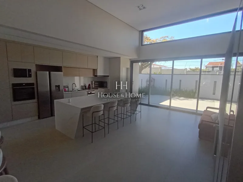 Casa Térrea com 3 quartos sendo 3 suítes  - Condomínio Sapezal Indaiatuba SP