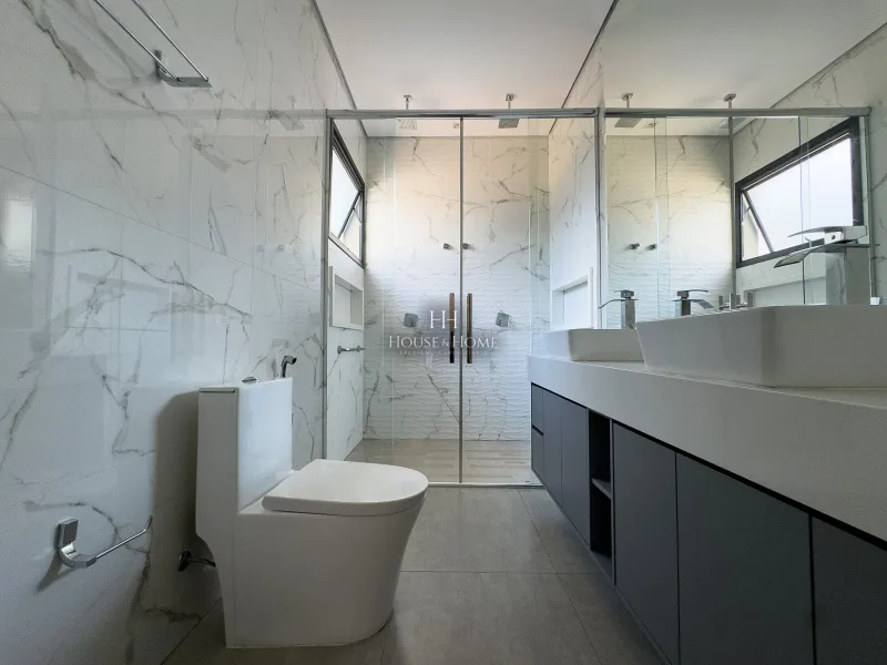 Casa à venda 3 quartos 1 suite 2 demi / sAUNA - Porteira fechada Cond. Dona Maria José em 