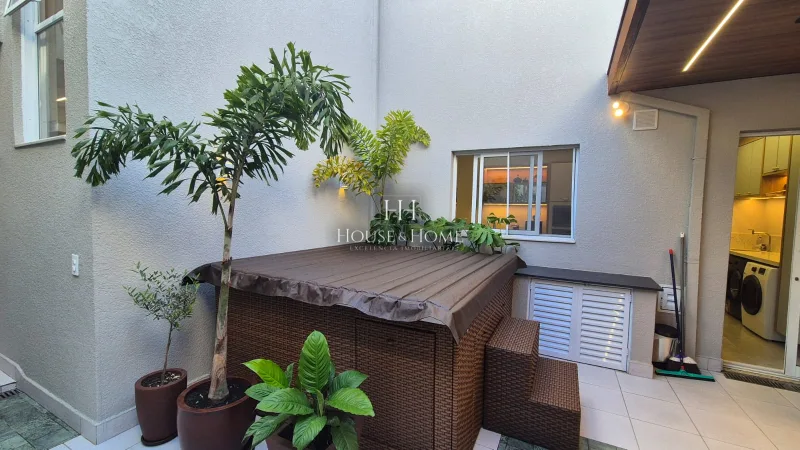 Casa Sobrado à venda com 3 suites, Spa - Cond. Montreal em Indaiatuba/SP