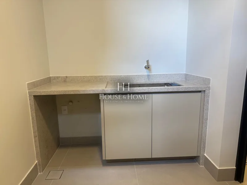 Casa à venda com 429,15m² com 4 suítes no condomínio Vila dos Pinheiros em Indaiatuba/SP.