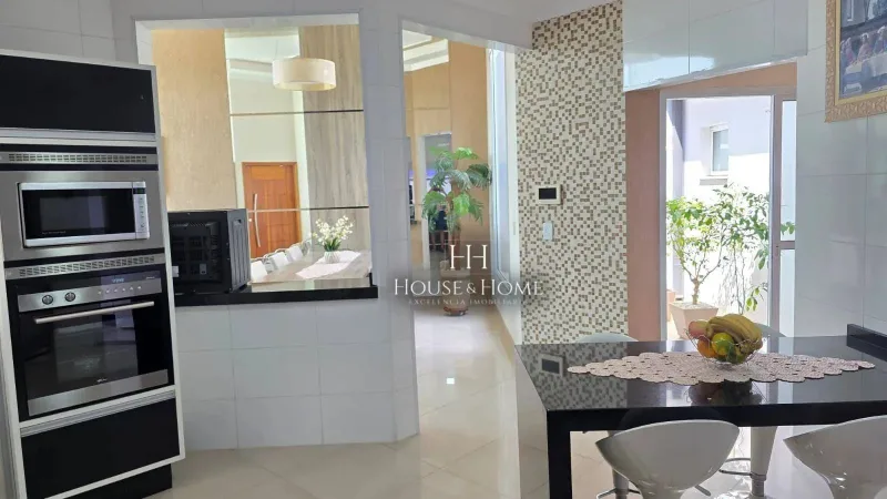 Casa Térrea, com Piscina á Venda 3 Suítes, no bairro Jd. Europa II, em Indaiatuba/SP.