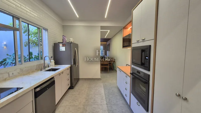 Casa Sobrado à venda com 3 suites, Spa - Cond. Montreal em Indaiatuba/SP