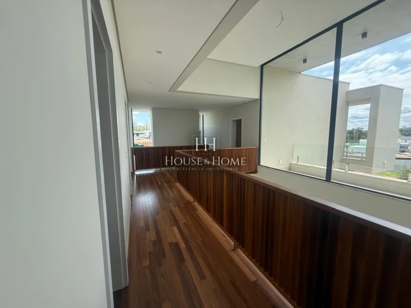 Casa à venda com 429,15m² com 4 suítes no condomínio Vila dos Pinheiros em Indaiatuba/SP.