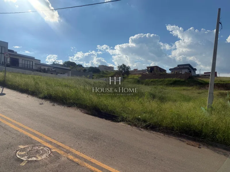 Terreno à Venda no condomínio Quintas da Terracota em Indaiatuba/SP com 1298 metros.