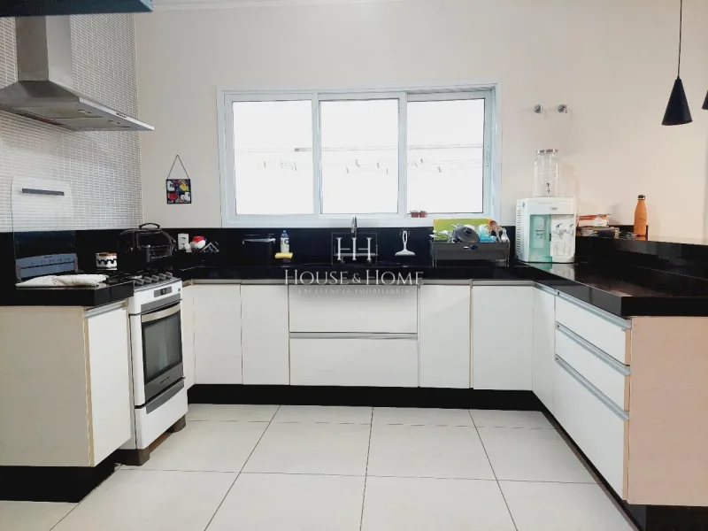 Casa Sobrado à venda com 3 quartos, 1 suite 265m²- Cond. Terra Magna- Indaiatuba/SP