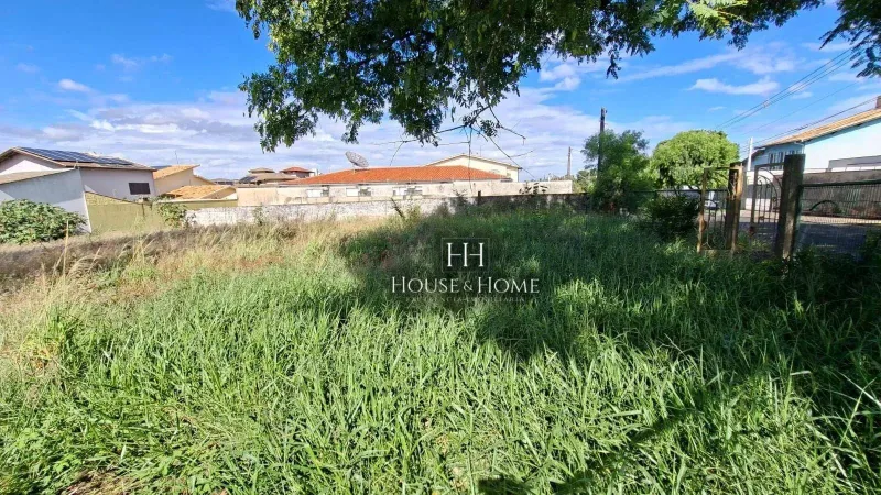 Terreno á Venda, medindo 574,91 m². Boa Topografia, Plano , no bairro Chácara Areal, em In