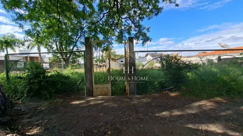 Terreno á Venda, medindo 574,91 m². Boa Topografia, Plano , no bairro Chácara Areal, em In