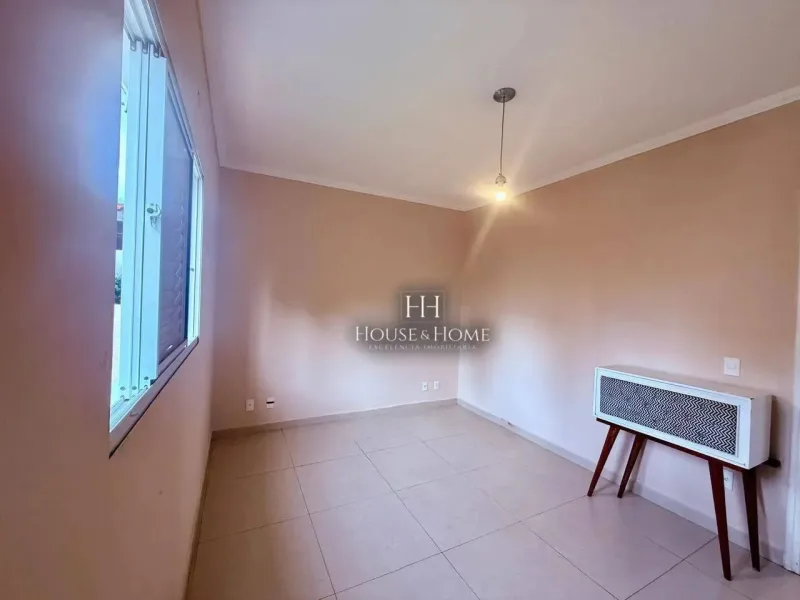 Casa Térrea à Venda 2 quartos sendo 1 suíte – Condomínio Villaggio di Itaici, bairro Itaic