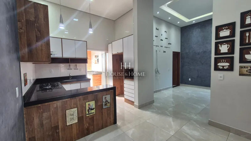 Casa à venda 3 quartos 1 suite - Cond. Vila Ytu - Jd dos Imperios em Indaiatuba/SP