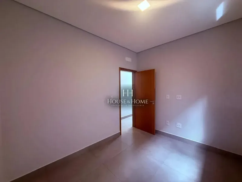 Casa térrea com 3 quartos sendo 1 suíte,bairro Vila Vitória ll Indaiatuba/SP